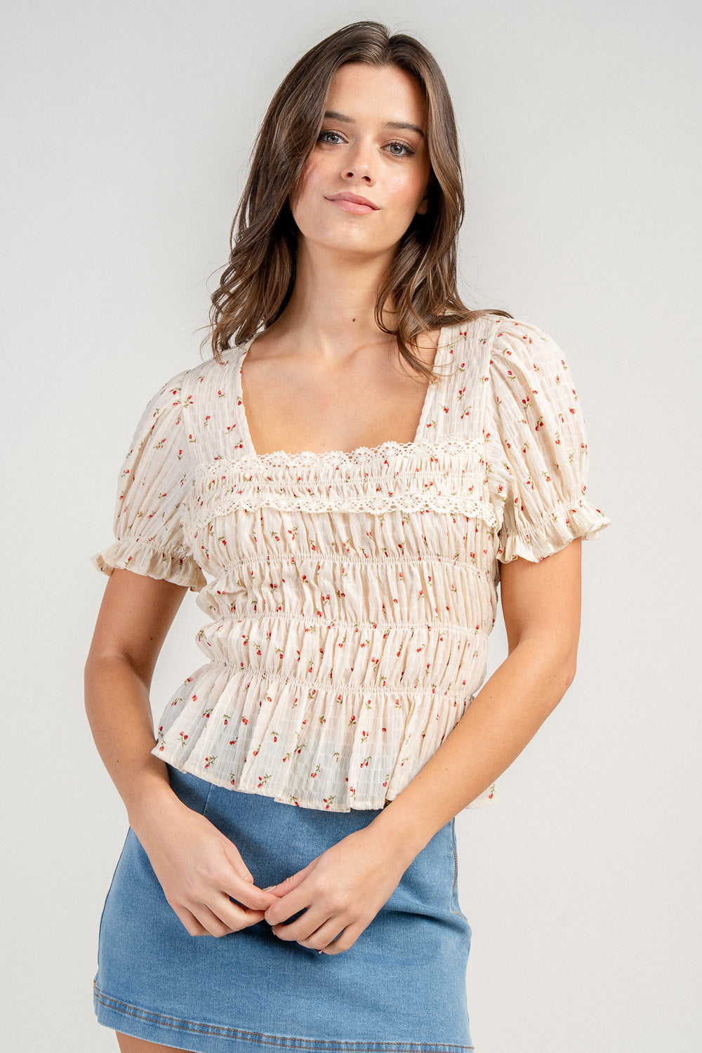 TEXTURED CHIFFON SMOCKED DETAILED S/S BLOUSE