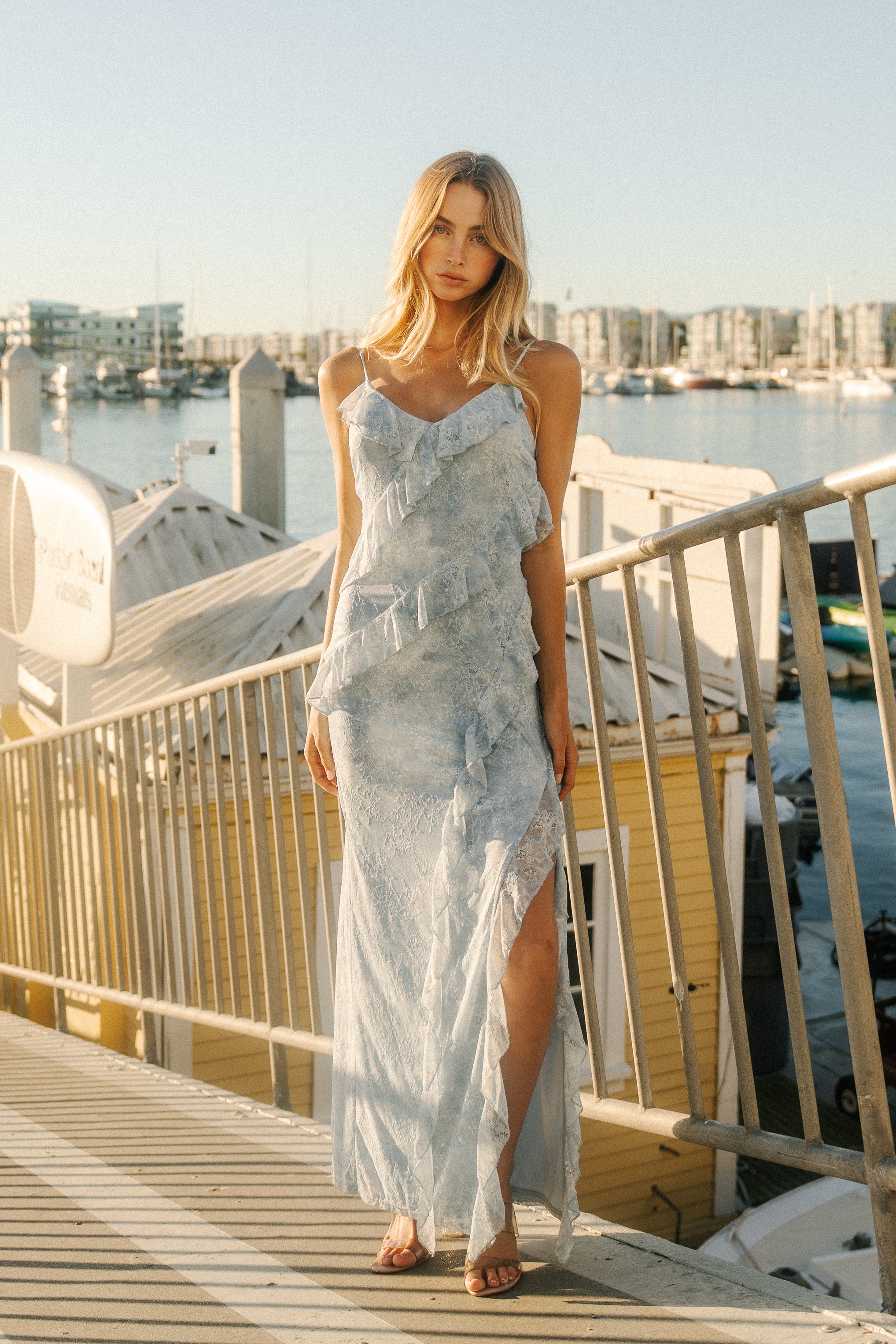 LONG DRESS W/ RUFFLES AND A FLAT MERROW EDGE