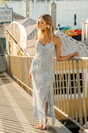 LONG DRESS W/ RUFFLES AND A FLAT MERROW EDGE